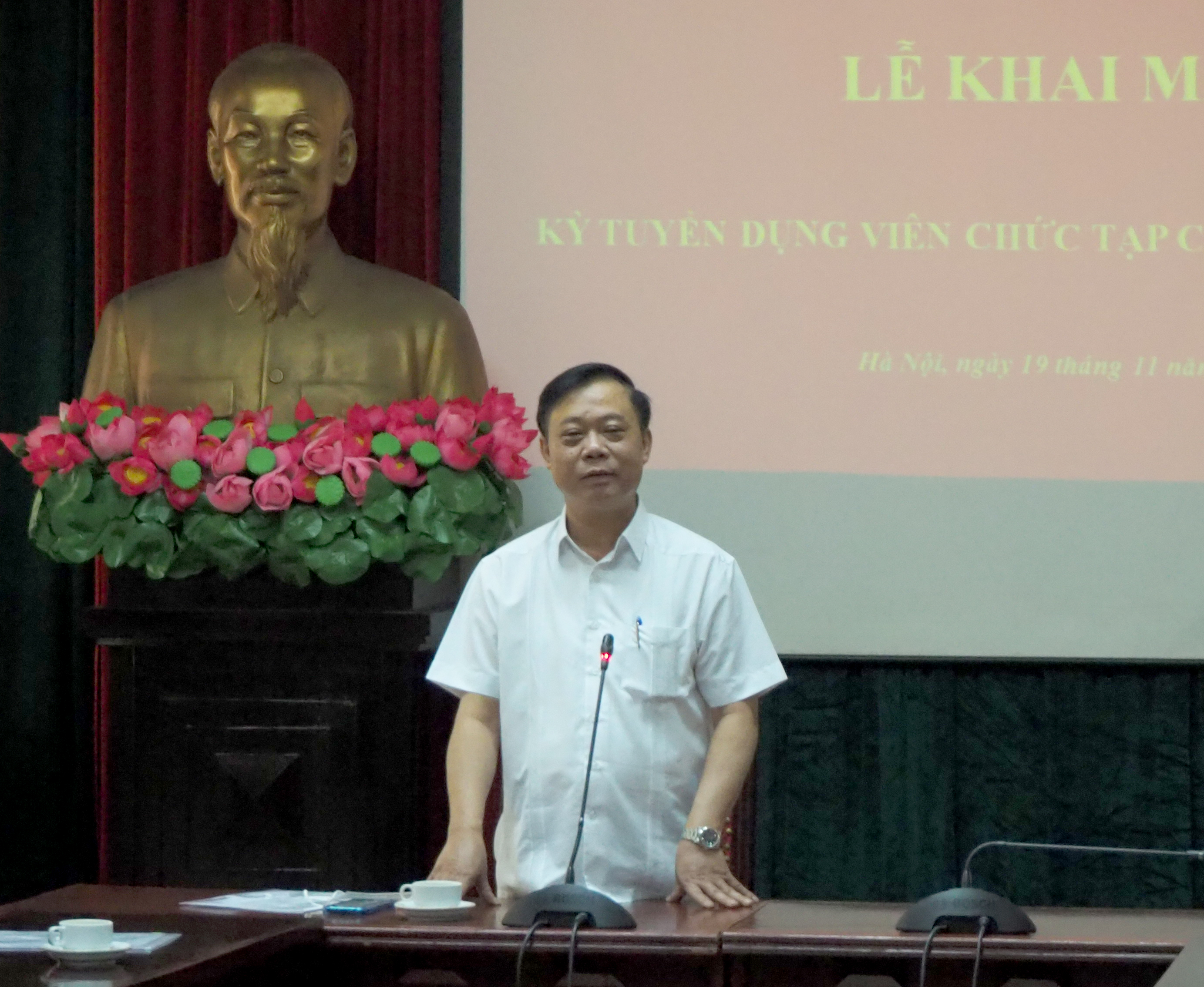 Phó Tổng cục trưởng Tổng cục Du lịch Phạm Văn Thủy phát biểu khai mạc